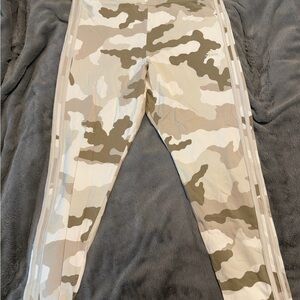 adidas Women’s XL Camouflage Leggings